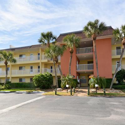 28. Bayside Parking And Entrance To Elevator